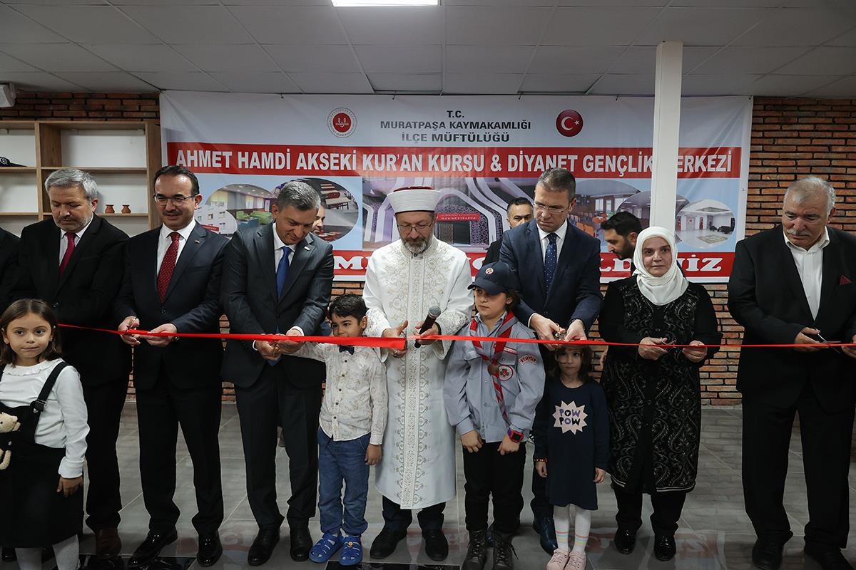 Antalyada ilçe müftülüğü Kuran kursu ve gençlik merkezi dualarla açıldı