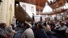 El presidente de Asuntos Religiosos Erbaş dirige la oración del alba en la Mezquita Haci Bayram