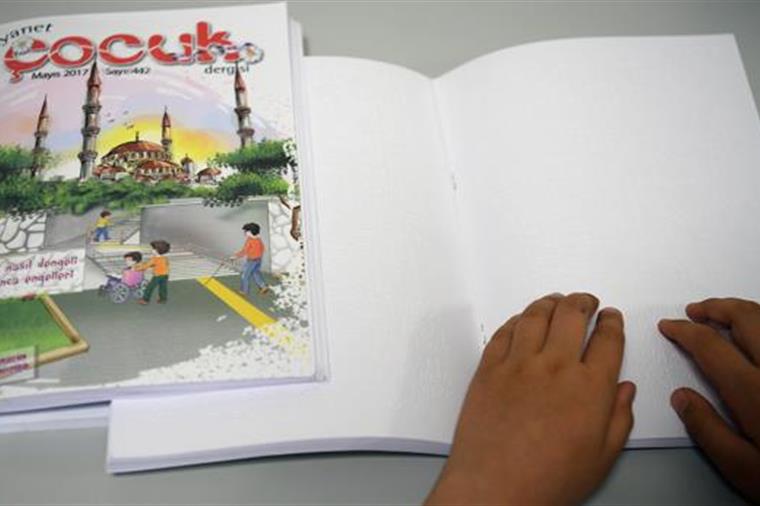 Diyanet, Görme Engelli 2 bin 500 çocuğa özel çocuk dergisi hediye edecek...