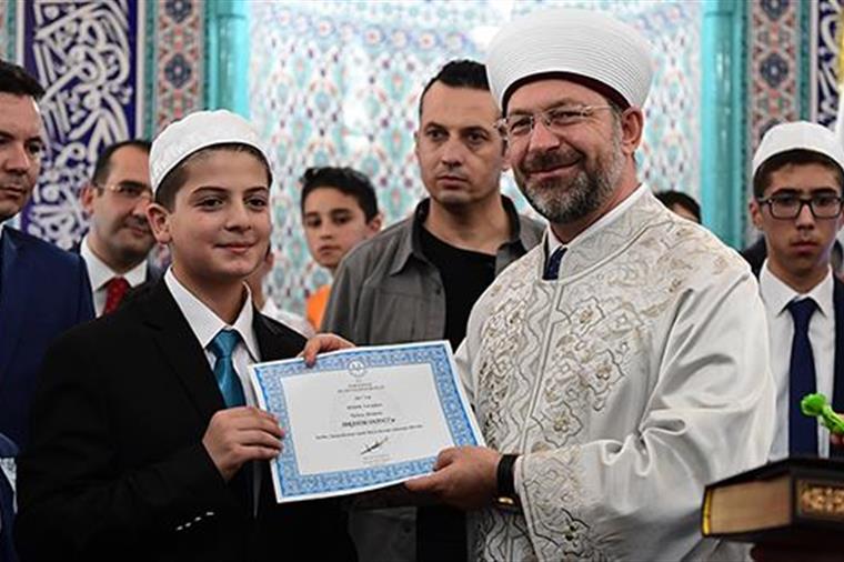 Diyanet İşleri Başkanı Erbaş, ‘Hafızlık Yarışması Türkiye Finali’ne katıldı...