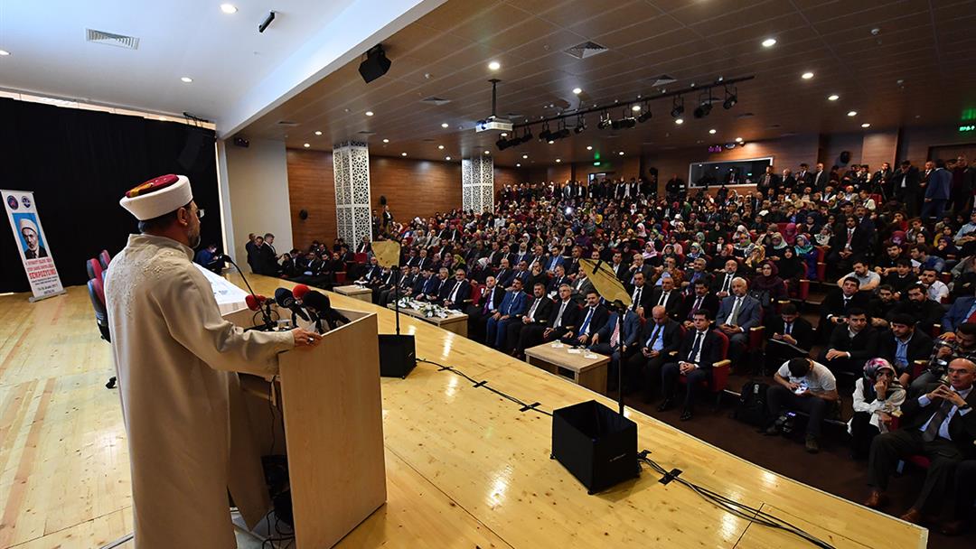 Diyanet, İslam’ın hakikatlerini ve ilkelerini her şeyin üstünde tutmuştur”