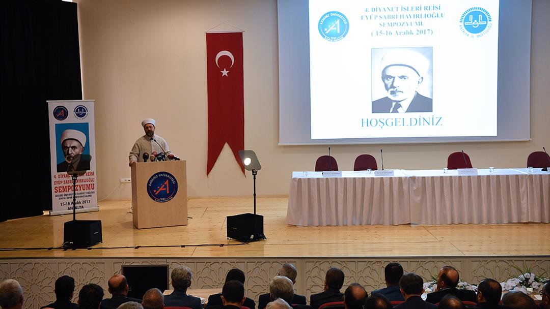 Diyanet, İslam’ın hakikatlerini ve ilkelerini her şeyin üstünde tutmuştur”