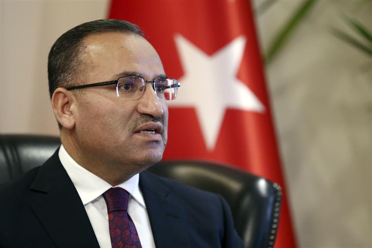 Bozdağ’dan Diyanet’le ilgili asılsız haberlere ilişkin açıklama
