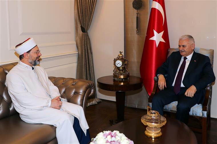 Başbakan Binali Yıldırım, Diyanet İşleri Başkanı Prof. Dr. Ali Erbaş'ı kabul etti