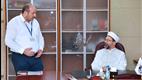 Diyanet İşleri Başkanı Erbaş, en yaşlı ve en küçük hacı adayı ile buluştu