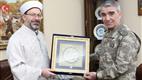 Diyanet İşleri Başkanı Erbaş, 3. Ordu Komutanlığı’nı ziyaret etti