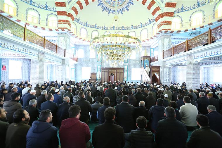 Diyanet İşleri Başkanı Erbaş, Hz. Şah Nakşibendi Camii’nde hutbe irad etti