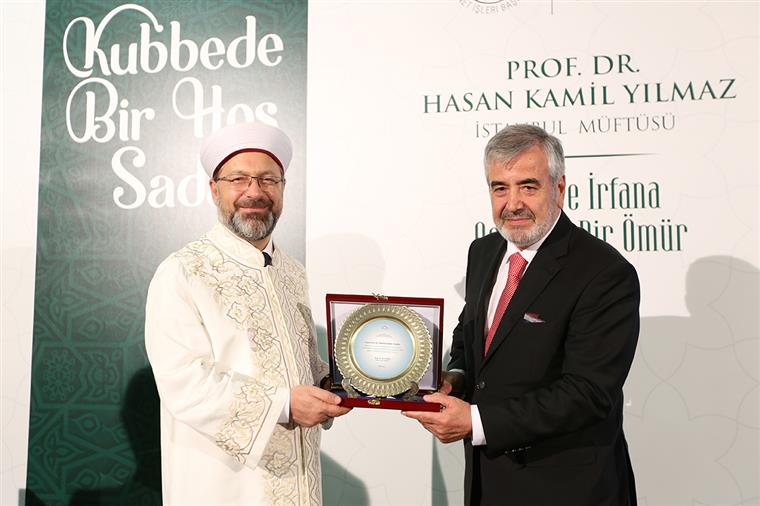 Diyanet İşleri Başkanı Erbaş, "Kubbede Hoş Bir Seda" programına katıldı
