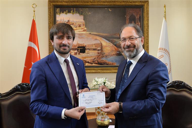 AFAD Başkanı Güllüoğlu, TDV’ye kurban bağışı yaptı