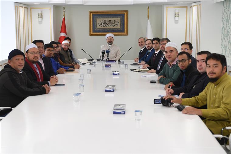 “Bugün en çok ihtiyacımız olan, sahih dini bilginin gençlerimize ulaştırılmasıdır”