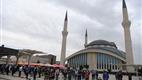 Diyanet İşleri Başkanı Erbaş, Ahmet Hamdi Akseki Camii’nde hutbe irad etti