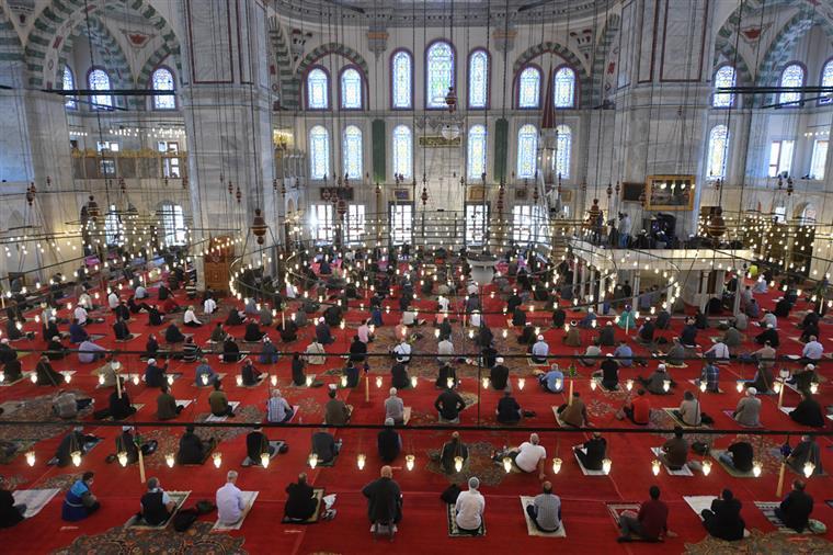 Cuma Hutbesi: “Abdest: Bedenimize Sağlık, Ruhumuza Huzur”