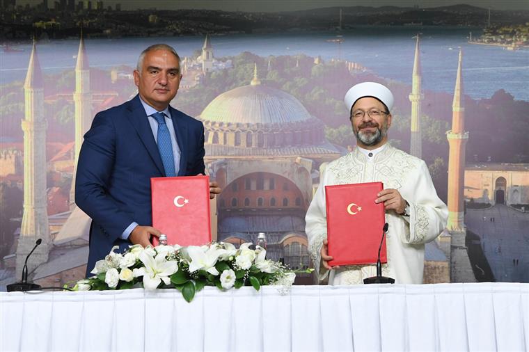 Ayasofya Camii protokolü imzalandı