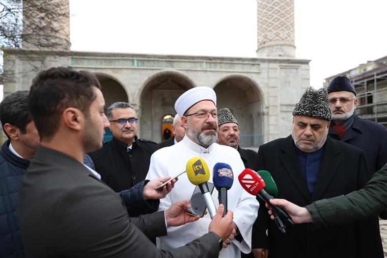 Diyanet İşleri Başkanı Erbaş, Azerbaycan’ın Şuşa kentini ziyaret etti