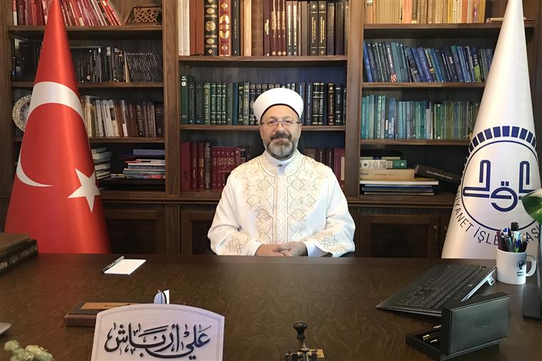 “Genç kardeşlerim, ne kadar donanımlı olursanız, o kadar güçlü olursunuz”