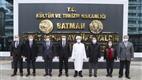 Diyanet İşleri Başkanı Erbaş, Şehit Şenay Aybüke Yalçın İl Halk Kütüphanesini ziyaret etti