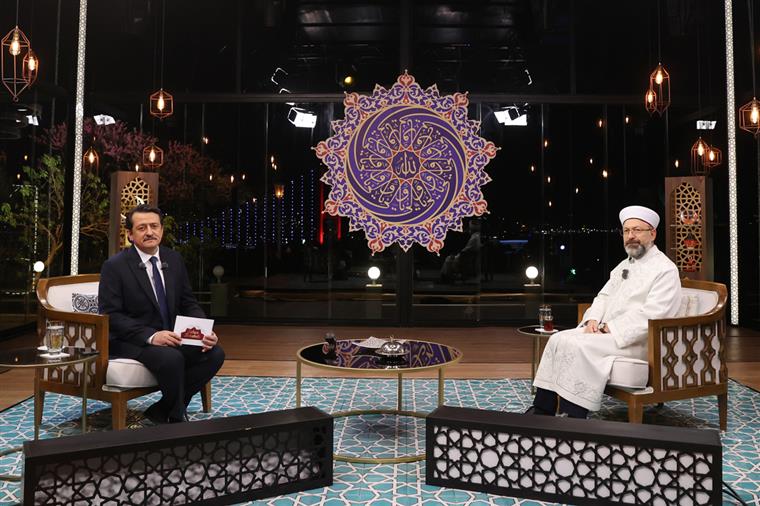 “Camilerde bayram namazımızı kılacağız”