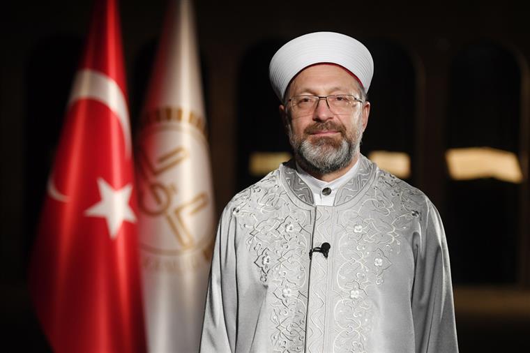 Diyanet İşleri Başkanı Erbaş’ın Kadir Gecesi mesajı