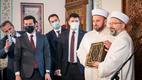 Diyanet İşleri Başkanı Erbaş, Karadağ İslam Birliği Başkanı Rıfat Feyziç’e Menşur verdi
