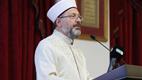 Diyanet İşleri Başkanı Erbaş, gençlerle birlikte iftar açtı