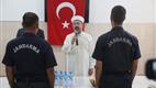 Diyanet İşleri Başkanı Erbaş, Mehmetçikle yemek yedi