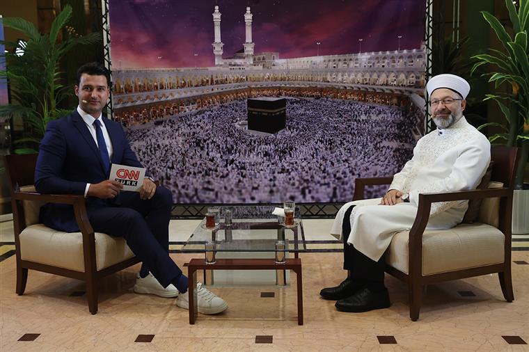 Diyanet İşleri Başkanı Erbaş, Mekke’de CNN Türk’e konuk oldu