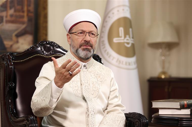 Diyanet İşleri Başkanı Erbaş, imam ve cami cemaatine yapılan saldırıyı kınadı