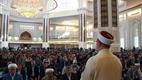 Diyanet İşleri Başkanı Erbaş, Kazakistan Merkez Camii’nde vatandaşlara hitap etti