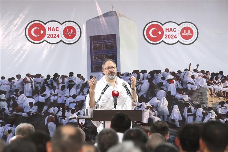 Diyanet İşleri Başkanı Erbaş’tan Vakfe Duası