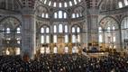 Diyanet İşleri Başkanı Erbaş, Fatih Camii’nde hutbe irad etti