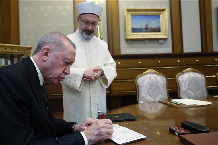 Cumhurbaşkanı Erdoğan'dan TDV’ye vekaletle kurban bağışı