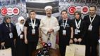 Diyanet İşleri Başkanı Erbaş, en genç ve en yaşlı hacı adaylarıyla buluştu