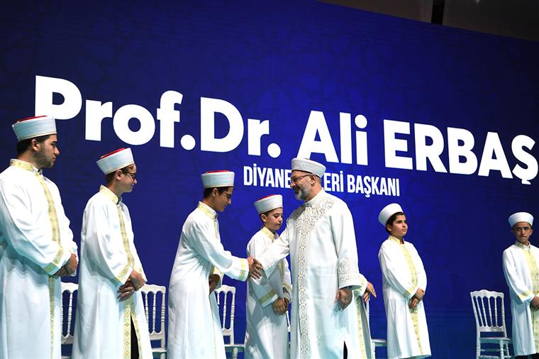 Diyanet İşleri Başkanı Erbaş, Konya’da hafızlık icazet merasimine katıldı