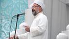Diyanet İşleri Başkanı Erbaş, Ahmet Hamdi Akseki Camii’nde hutbe irad etti