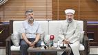 Diyanet İşleri Başkanı Erbaş, Türk devletlerinden gelen akademisyen ve öğrencilerle araya geldi