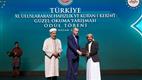 11. Uluslararası Kur’an-ı Kerim’i Güzel Okuma Yarışması’nda dereceye girenler, ödüllerini Cumhurbaşkanımız Erdoğan’ın elinden aldı